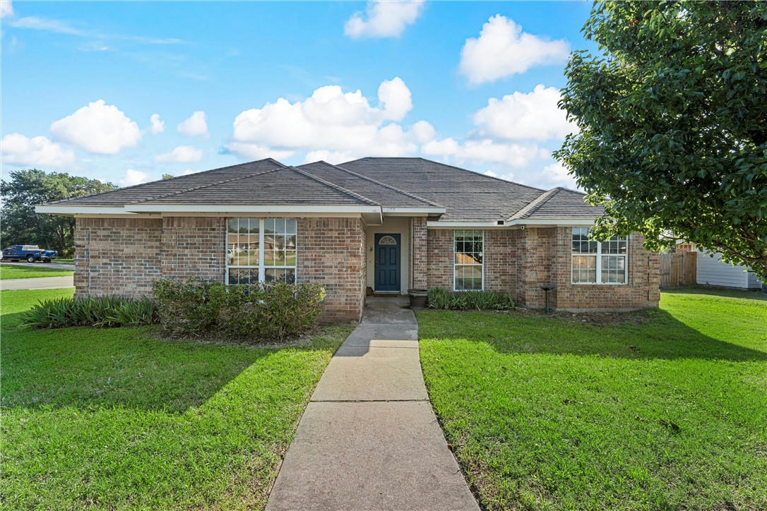 200 WOLVERINE DR, WACO, TX 76705, photo 1 of 14