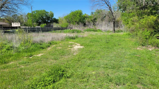 805 E AVENUE A, VALLEY MILLS, TX 76689, photo 4 of 6