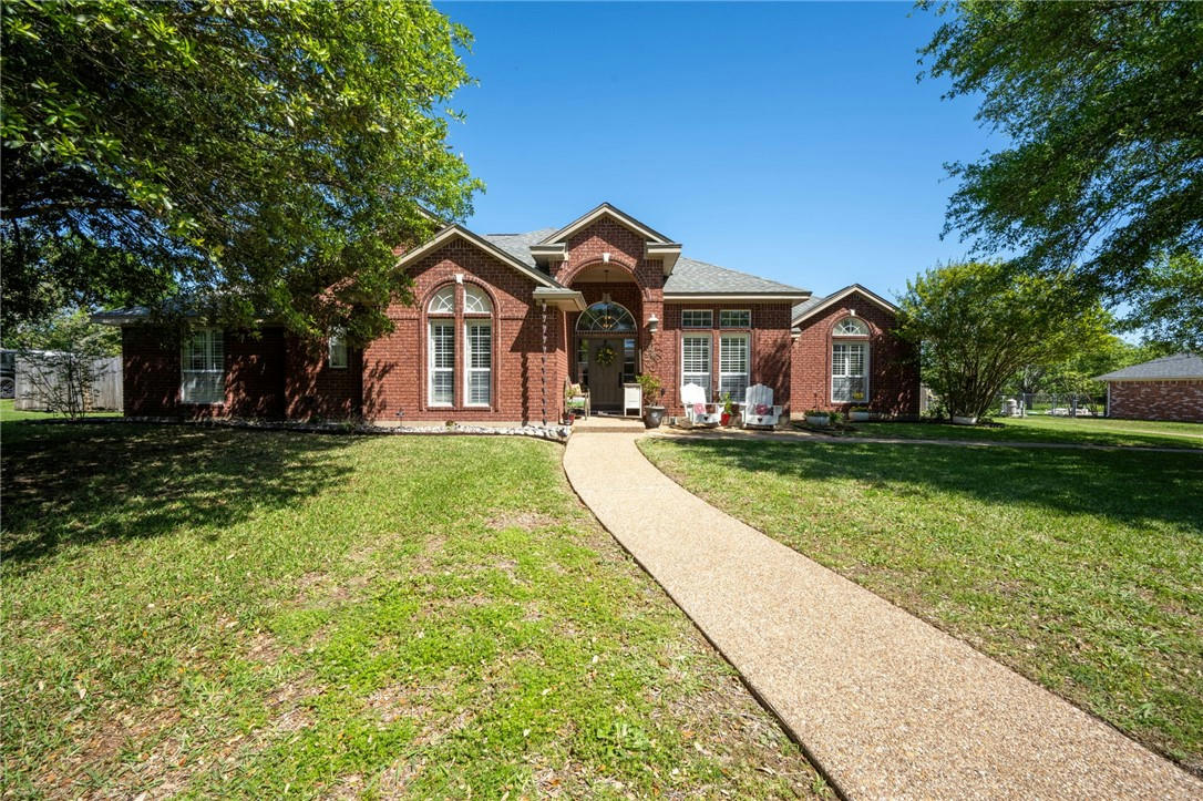 115 LAUREL OAKS LN, CRAWFORD, TX 76638, photo 1 of 33