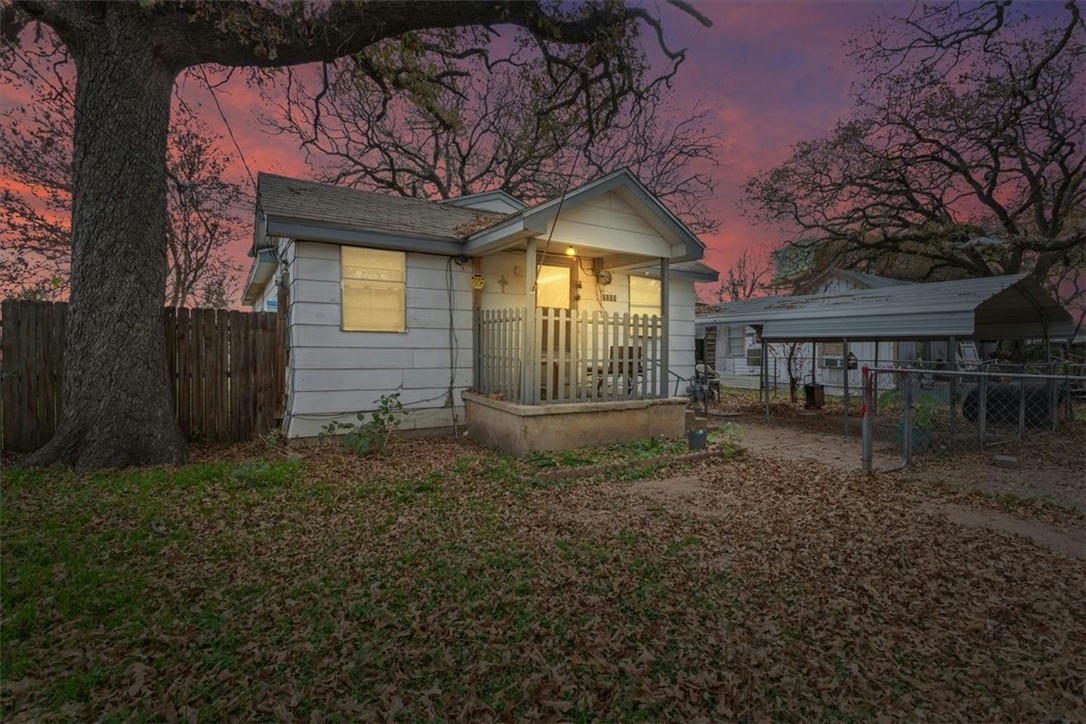 1111 CAMPBELTON ST, WACO, TX 76705, photo 1 of 27