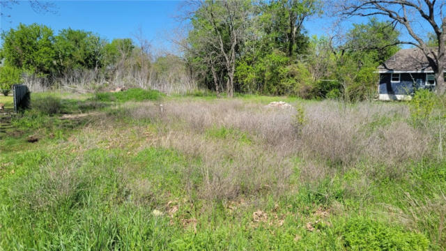 805 E AVENUE A, VALLEY MILLS, TX 76689, photo 2 of 6