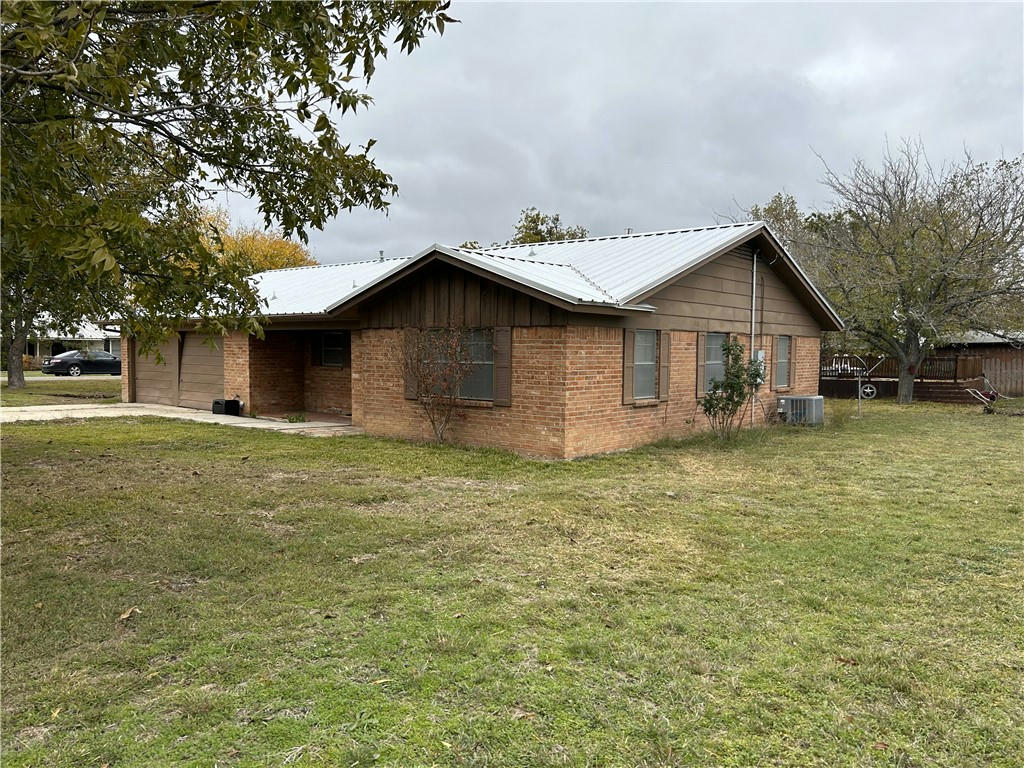 472 SPARKS DR, EVANT, TX 76525, photo 1 of 25