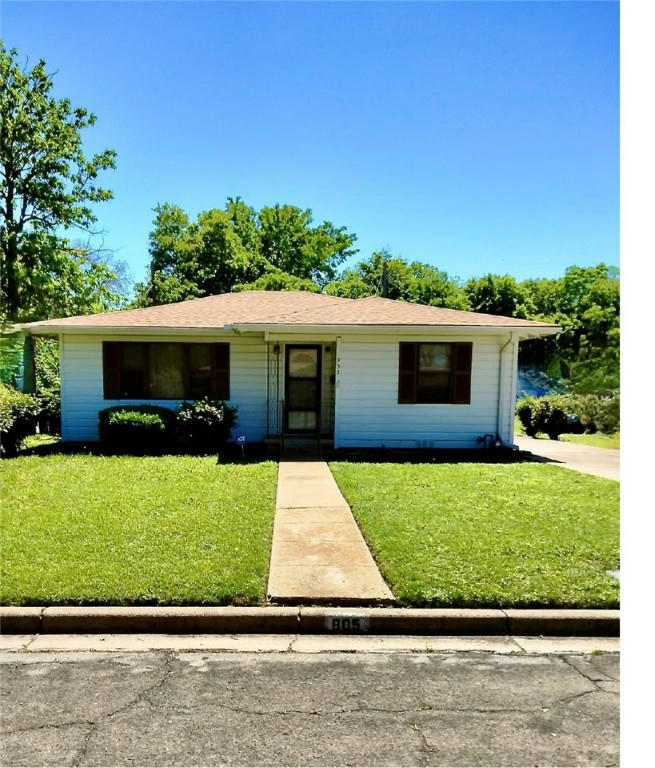 905 CARVER ST, WACO, TX 76704, photo 1 of 19